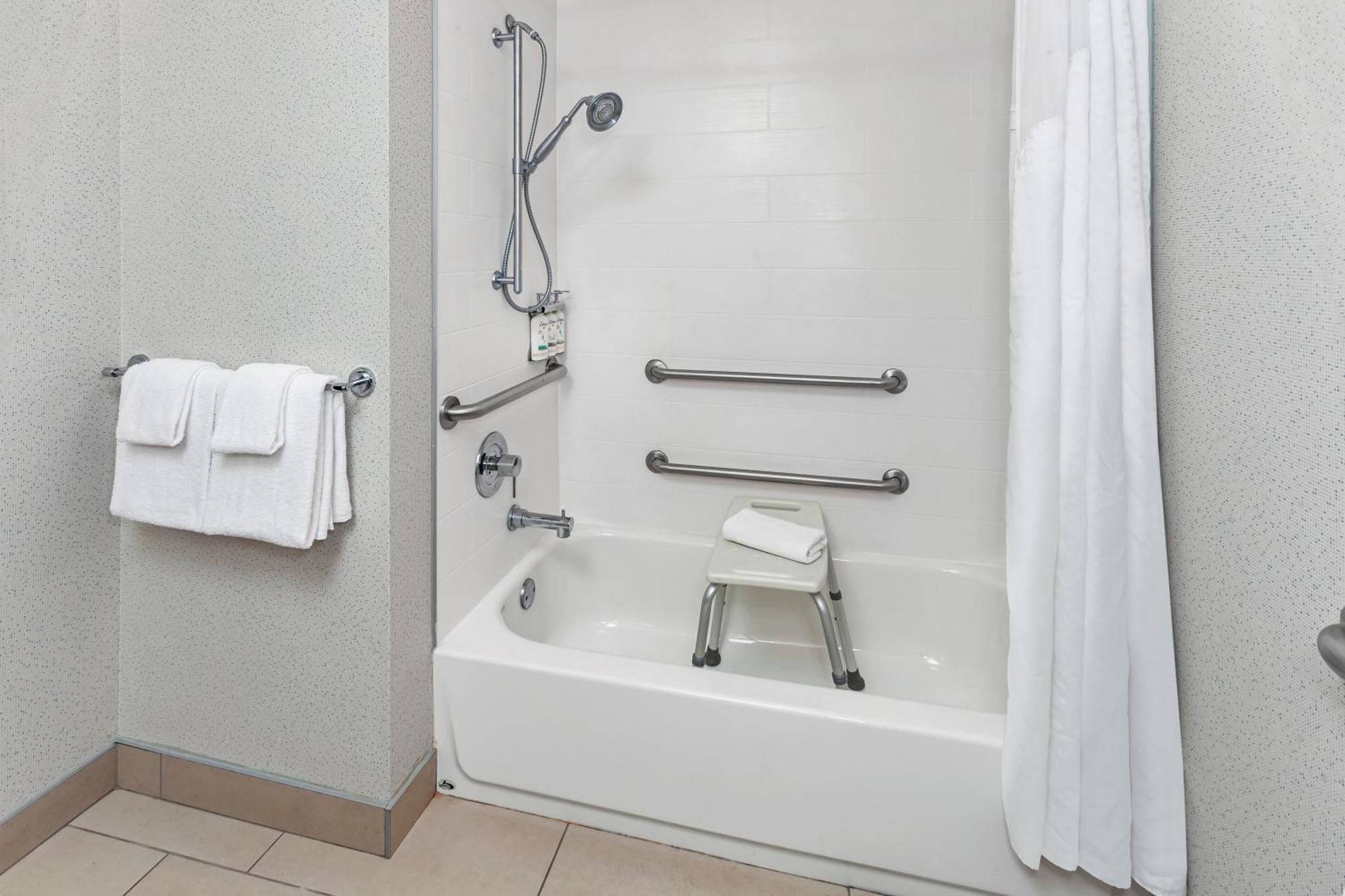 Holiday Inn Express Hotel & Suites Chicago South Lansing By Ihg Buitenkant foto