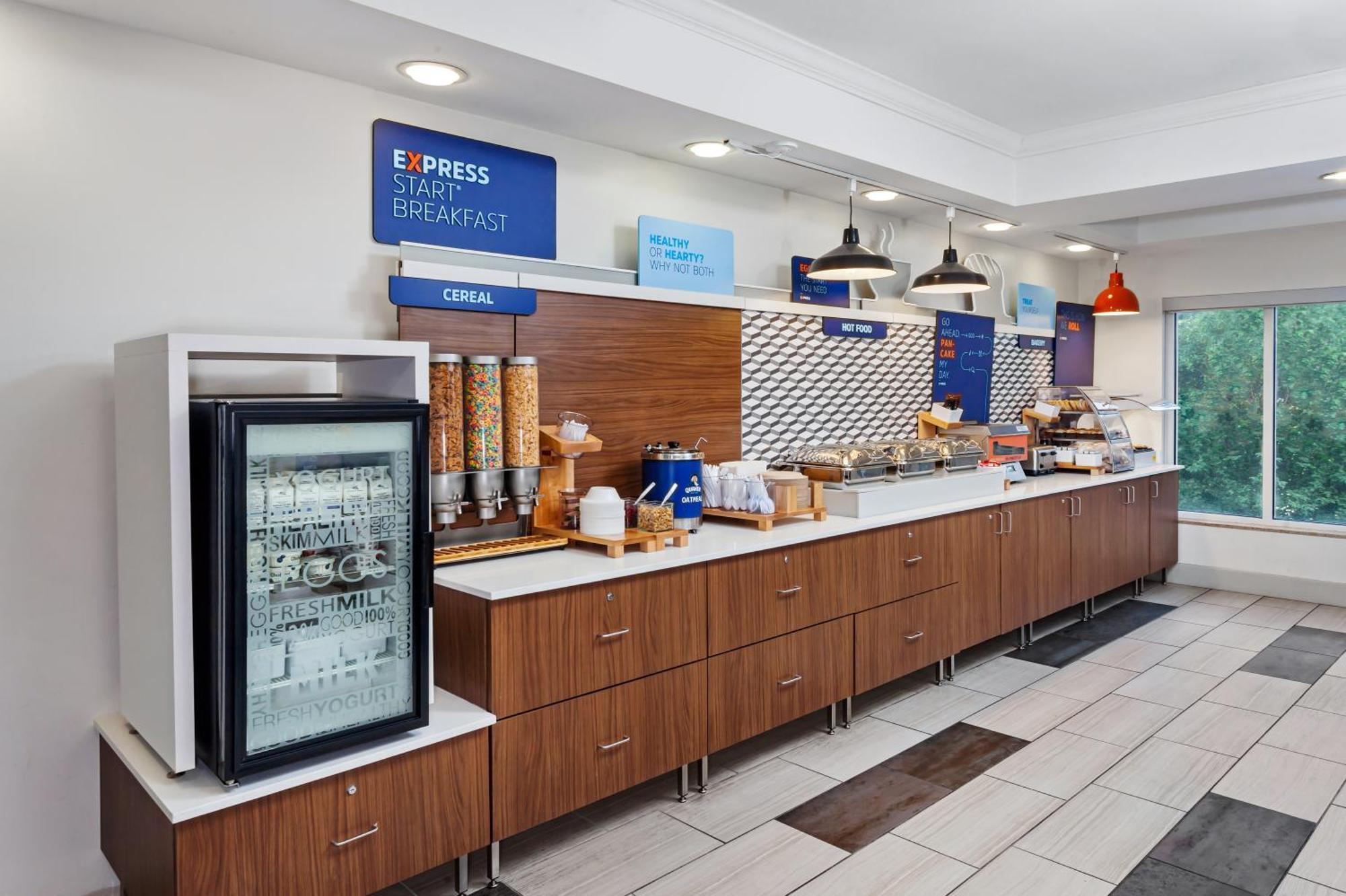 Holiday Inn Express Hotel & Suites Chicago South Lansing By Ihg Buitenkant foto